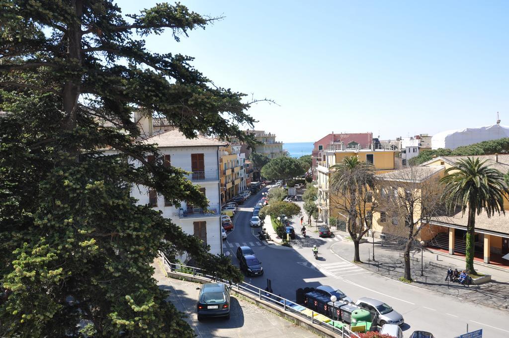 Hotel Residence Moneglia Exterior foto