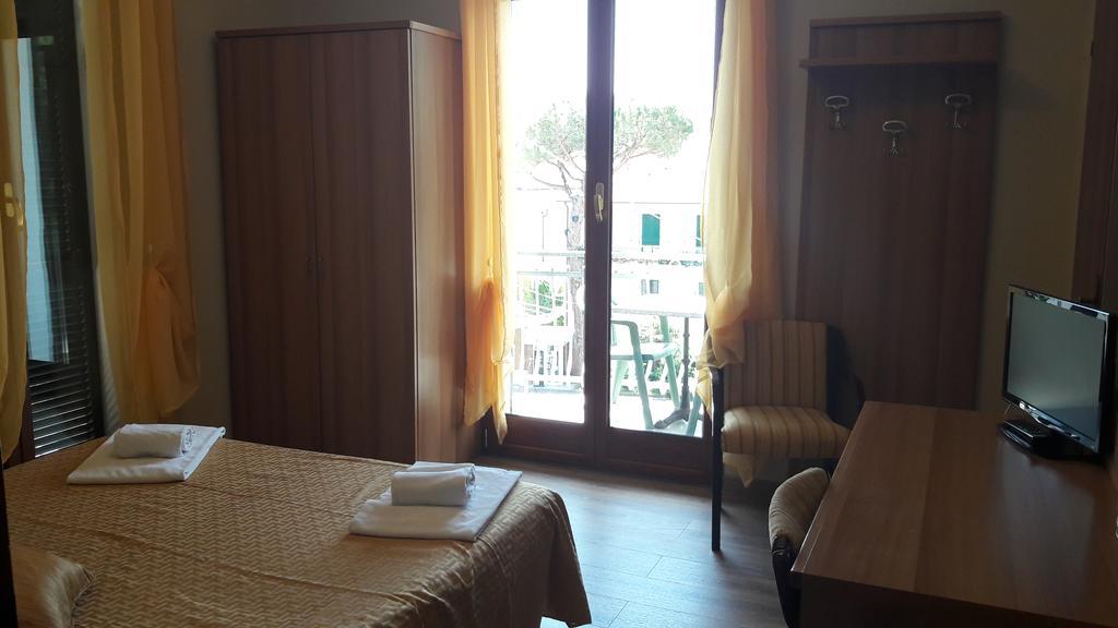 Hotel Residence Moneglia Exterior foto
